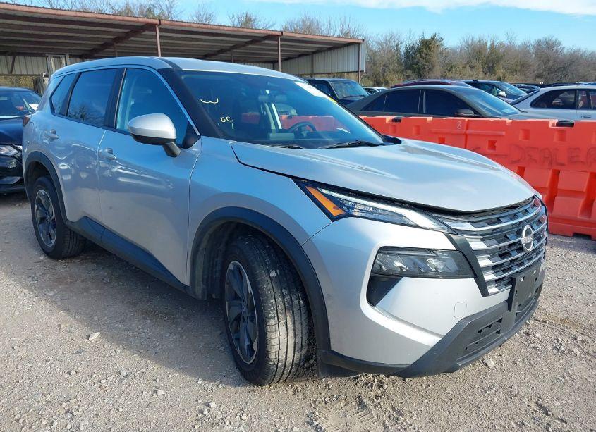 2024 Nissan Rogue SV FWD (VIN 5N1BT3BA4RC697185) main photo