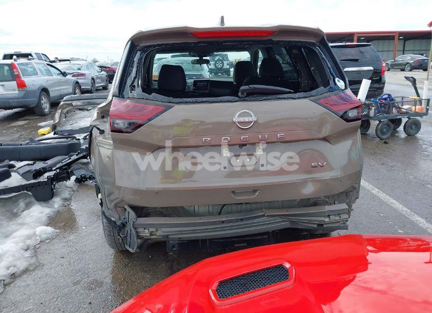Photo 6 of 2024 Nissan Rogue SV FWD (VIN 5N1BT3BA4RC721033)