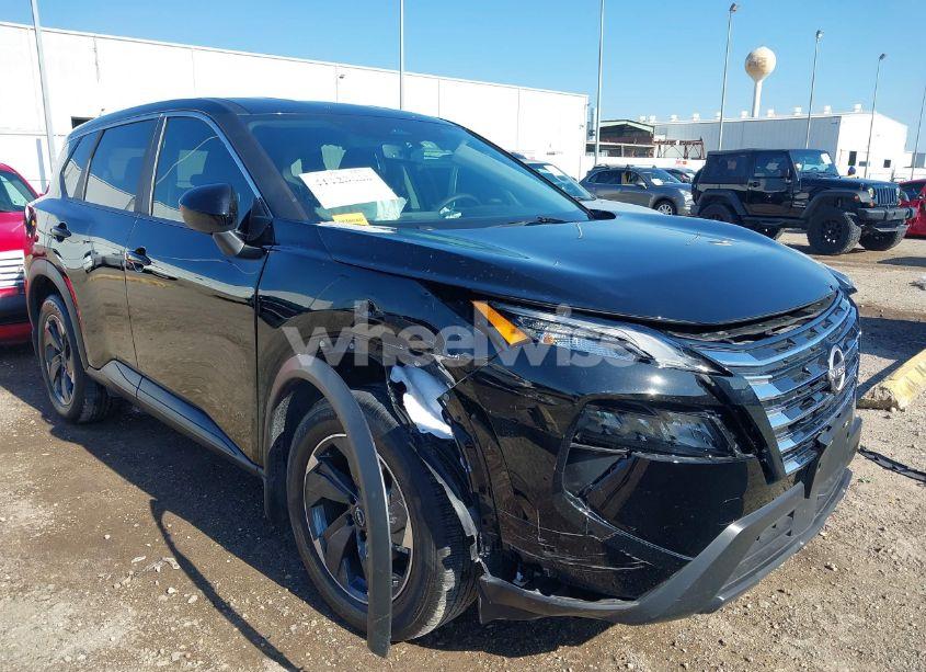 2024 Nissan Rogue SV FWD (VIN 5N1BT3BA4RC745672) main photo