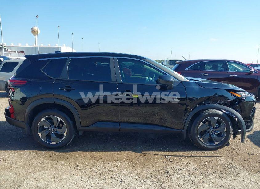 Photo 14 of 2024 Nissan Rogue SV FWD (VIN 5N1BT3BA4RC745672)