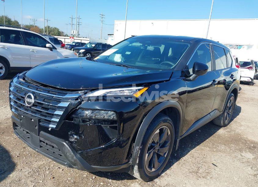 Photo 2 of 2024 Nissan Rogue SV FWD (VIN 5N1BT3BA4RC745672)