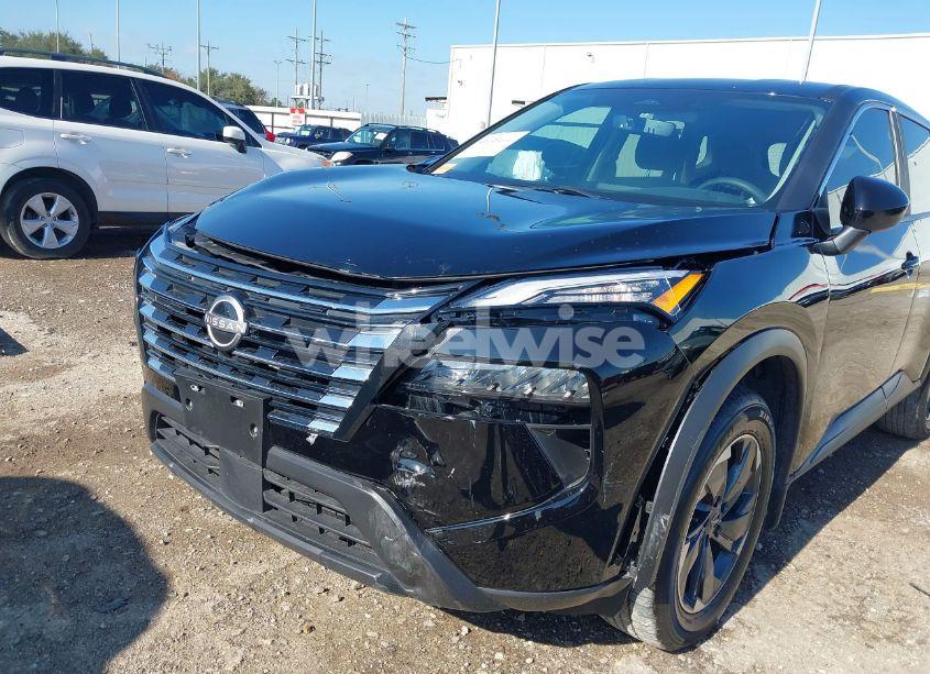Photo 6 of 2024 Nissan Rogue SV FWD (VIN 5N1BT3BA4RC745672)