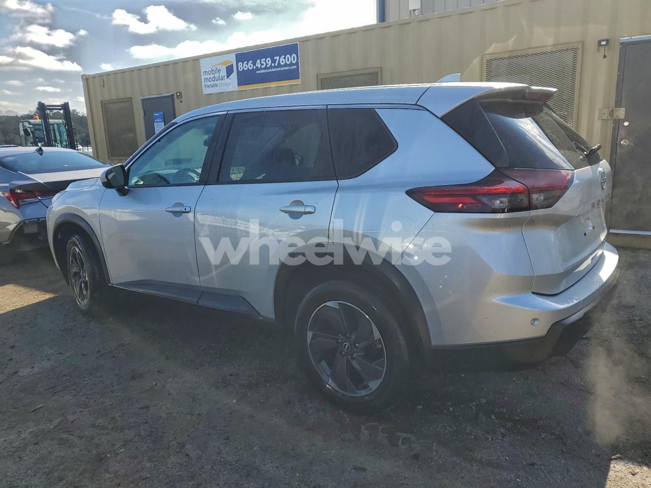Photo 2 of 2025 NISSAN ROGUE SV (VIN 5N1BT3BA4SC796045)