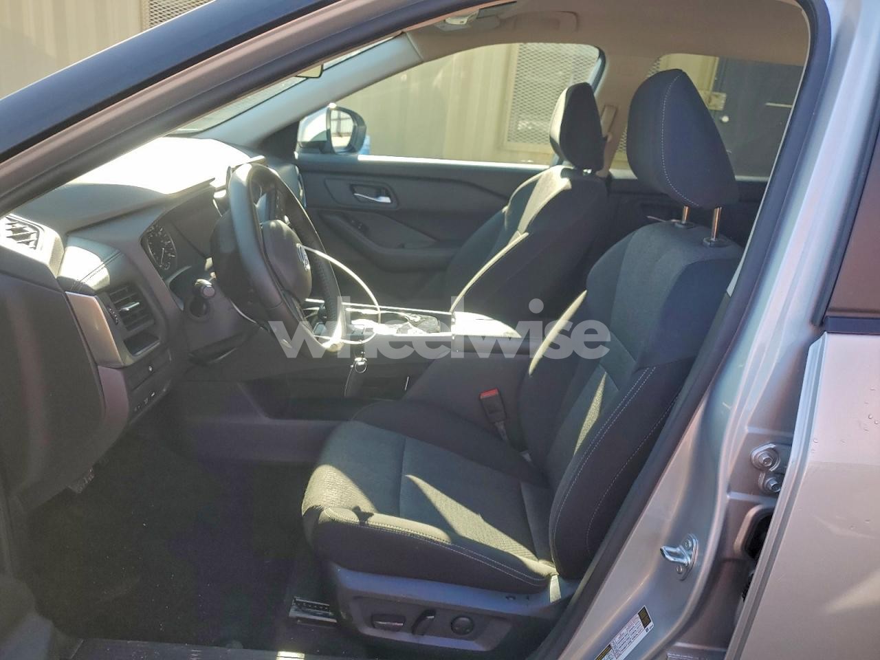 Photo 7 of 2025 NISSAN ROGUE SV (VIN 5N1BT3BA4SC796045)