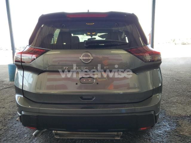 Photo 2 of 2025 NISSAN ROGUE SV (VIN 5N1BT3BA4SC808209)