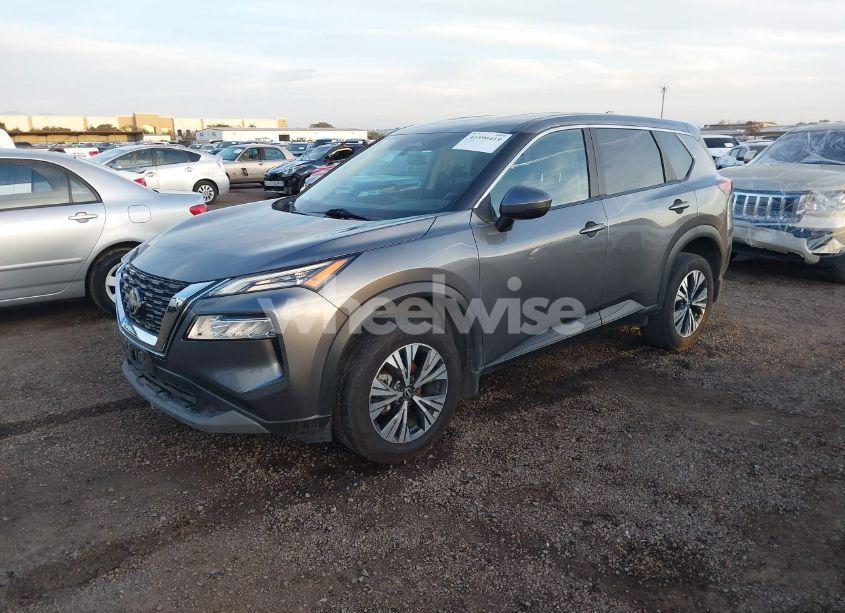 Photo 2 of 2022 Nissan Rogue SV FWD (VIN 5N1BT3BA5NC705403)