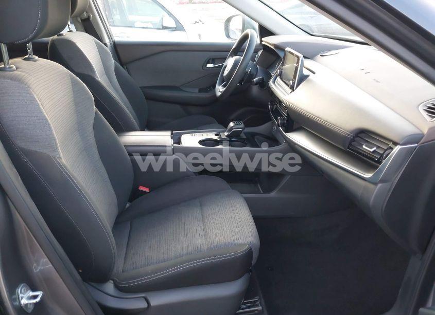 Photo 5 of 2022 Nissan Rogue SV FWD (VIN 5N1BT3BA5NC705403)