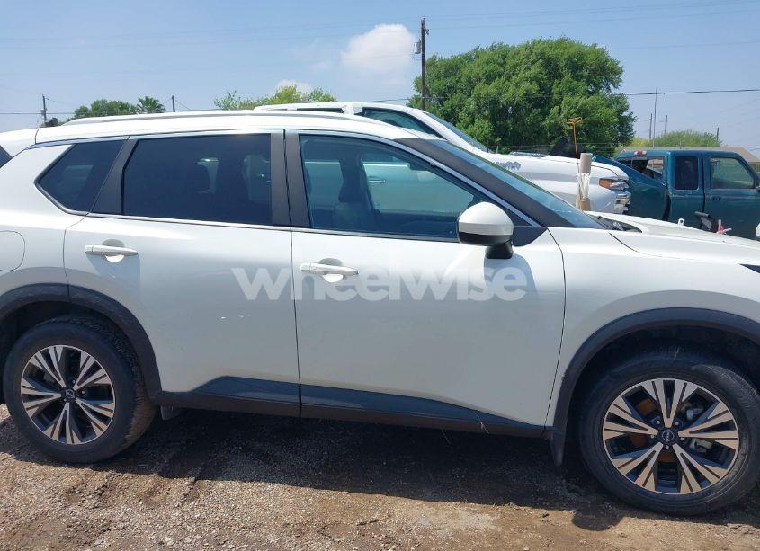 Photo 13 of 2023 Nissan Rogue SV FWD (VIN 5N1BT3BA5PC856048)