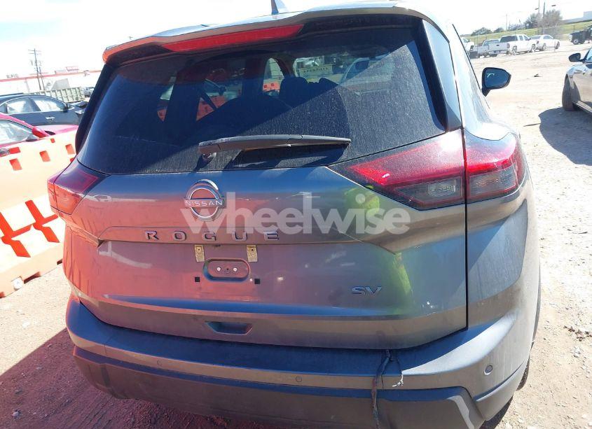 Photo 17 of 2024 Nissan Rogue SV FWD (VIN 5N1BT3BA5RC673834)