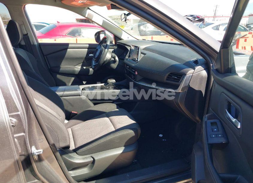 Photo 5 of 2024 Nissan Rogue SV FWD (VIN 5N1BT3BA5RC673834)