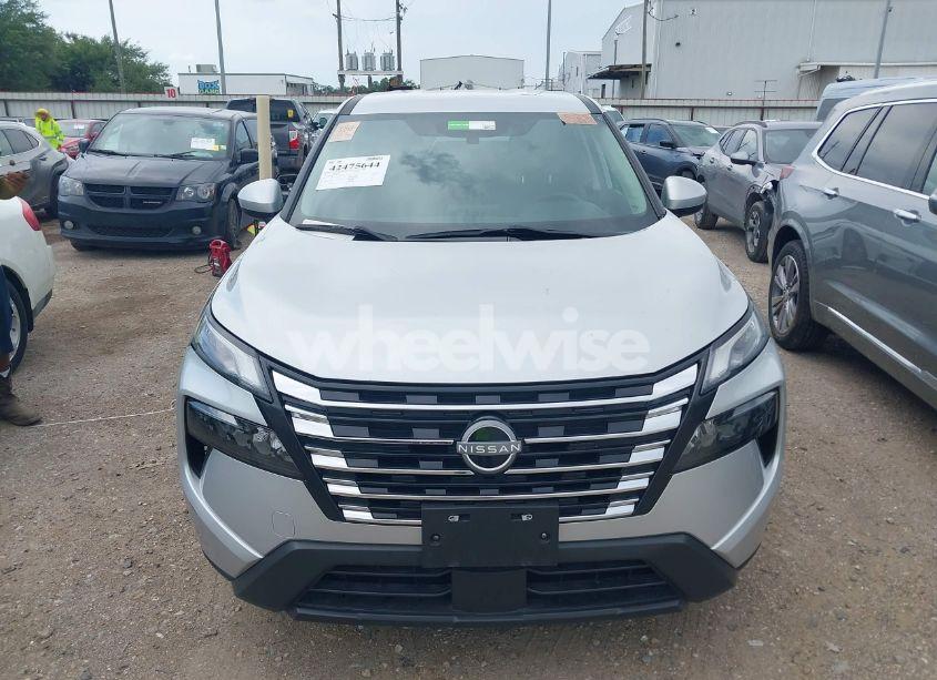 Photo 12 of 2024 Nissan Rogue SV FWD (VIN 5N1BT3BA5RC677172)