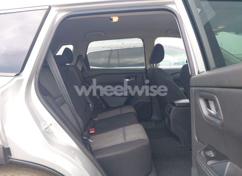 Photo 8 of 2024 Nissan Rogue SV FWD (VIN 5N1BT3BA5RC677172)