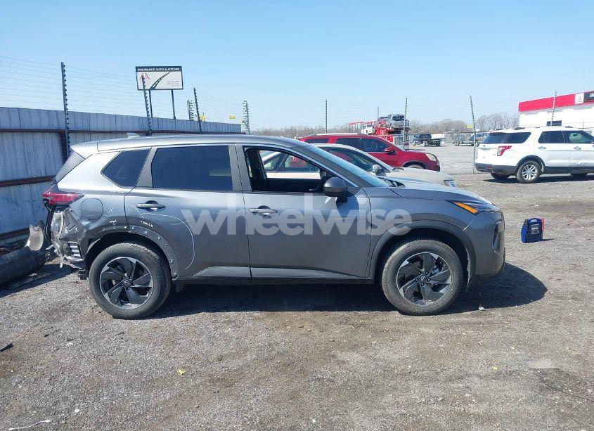 Photo 14 of 2024 Nissan Rogue SV FWD (VIN 5N1BT3BA5RC702071)