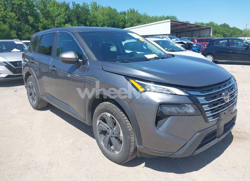 2024 Nissan Rogue SV FWD (VIN 5N1BT3BA5RC716116) main photo