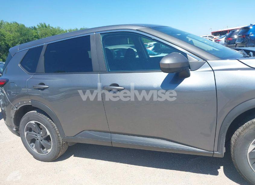 Photo 13 of 2024 Nissan Rogue SV FWD (VIN 5N1BT3BA5RC716116)