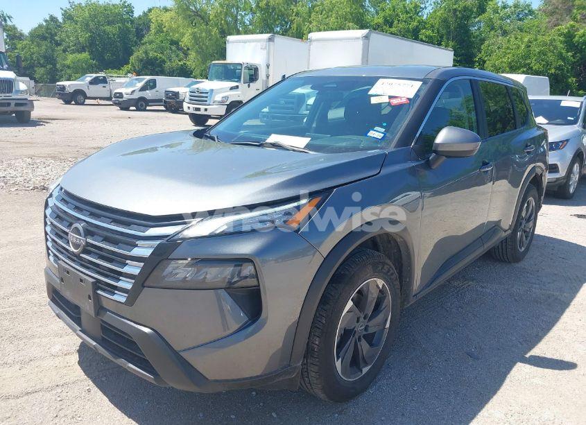 Photo 2 of 2024 Nissan Rogue SV FWD (VIN 5N1BT3BA5RC716116)