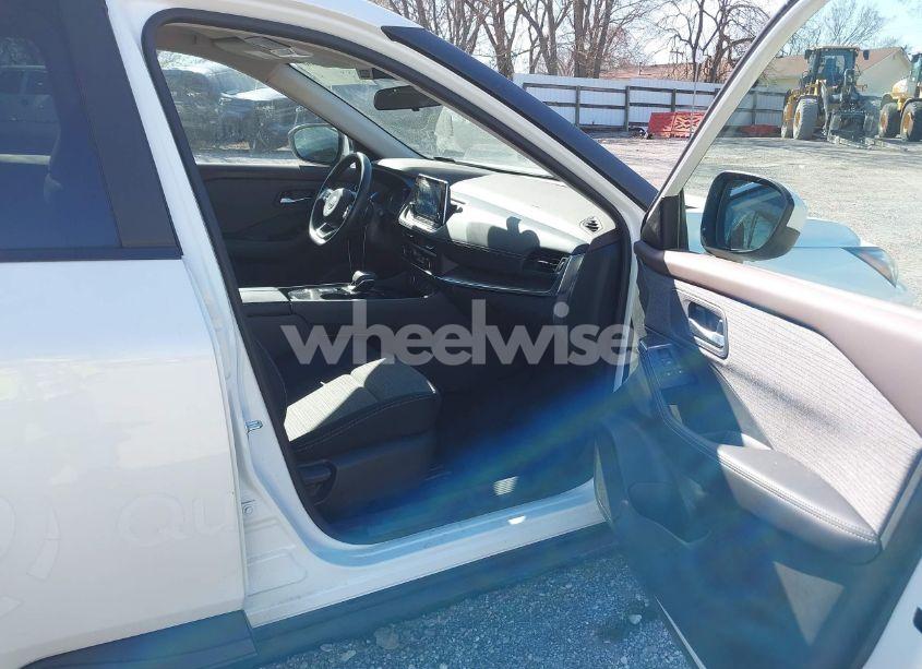 Photo 5 of 2023 Nissan Rogue SV FWD (VIN 5N1BT3BA6PC786267)