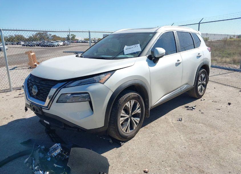 Photo 2 of 2023 Nissan Rogue SV FWD (VIN 5N1BT3BA6PC843597)