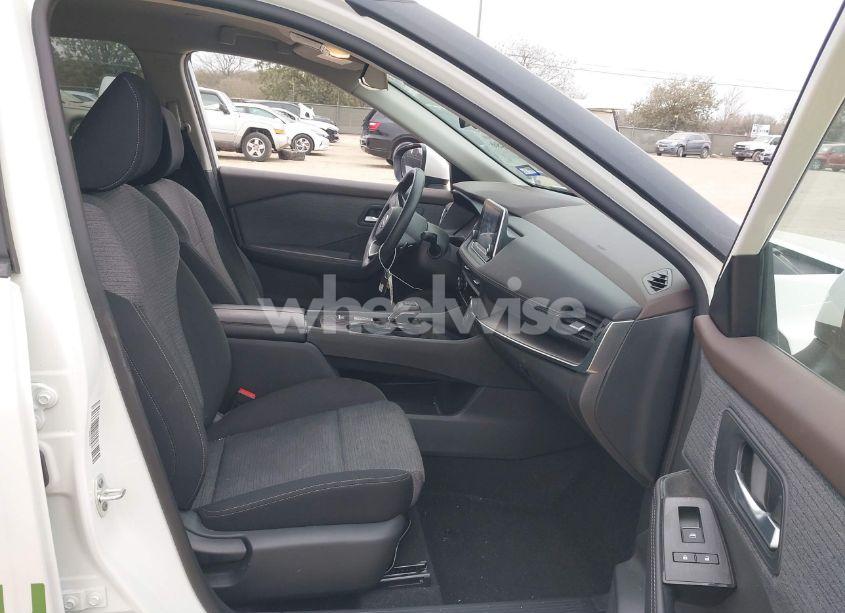 Photo 5 of 2023 Nissan Rogue SV FWD (VIN 5N1BT3BA6PC843647)