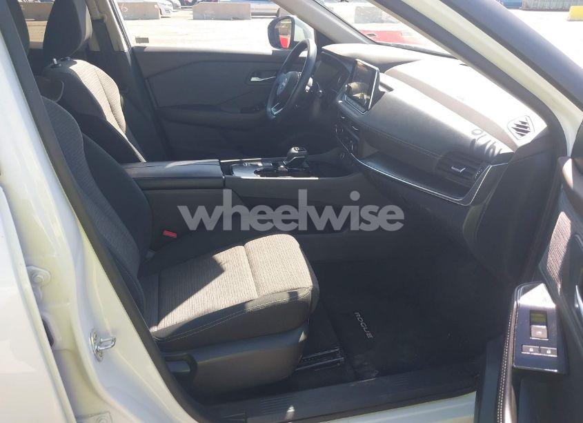 Photo 5 of 2023 Nissan Rogue SV FWD (VIN 5N1BT3BA6PC929959)