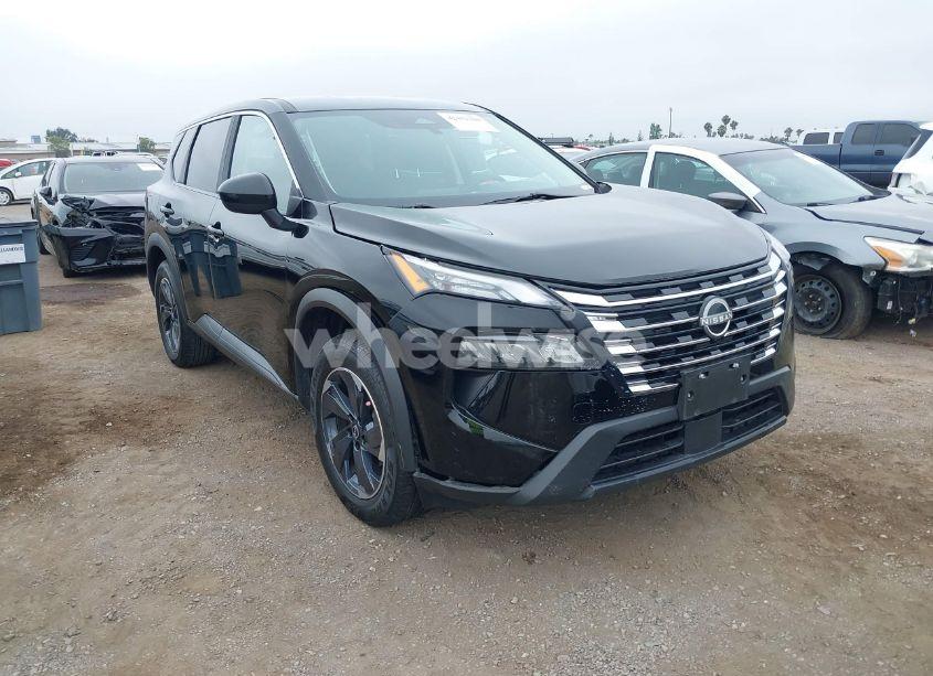 2024 Nissan Rogue SV FWD (VIN 5N1BT3BA6RC695969) main photo