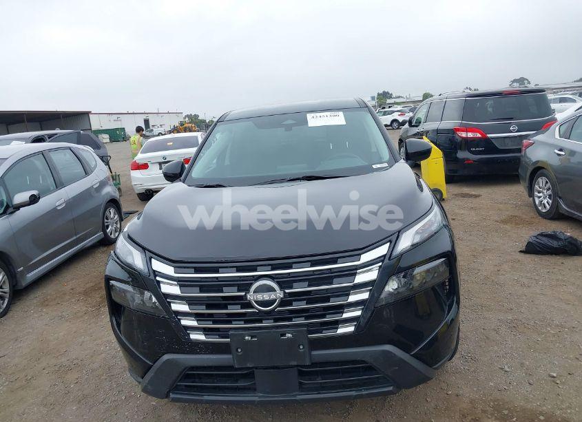 Photo 12 of 2024 Nissan Rogue SV FWD (VIN 5N1BT3BA6RC695969)