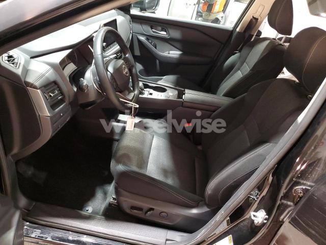 Photo 2 of 2025 NISSAN ROGUE SV (VIN 5N1BT3BA6SC795804)