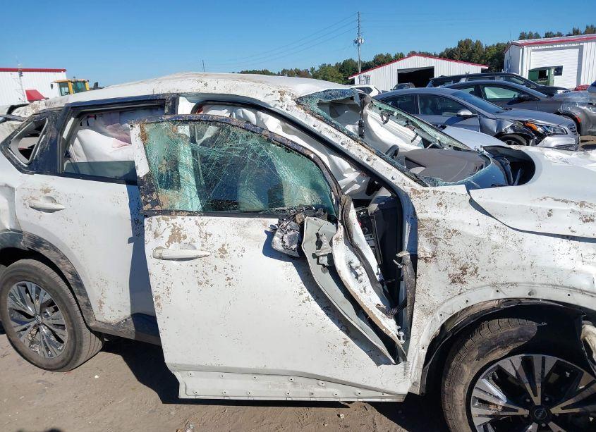 Photo 13 of 2022 Nissan Rogue SV FWD (VIN 5N1BT3BA7NC729332)