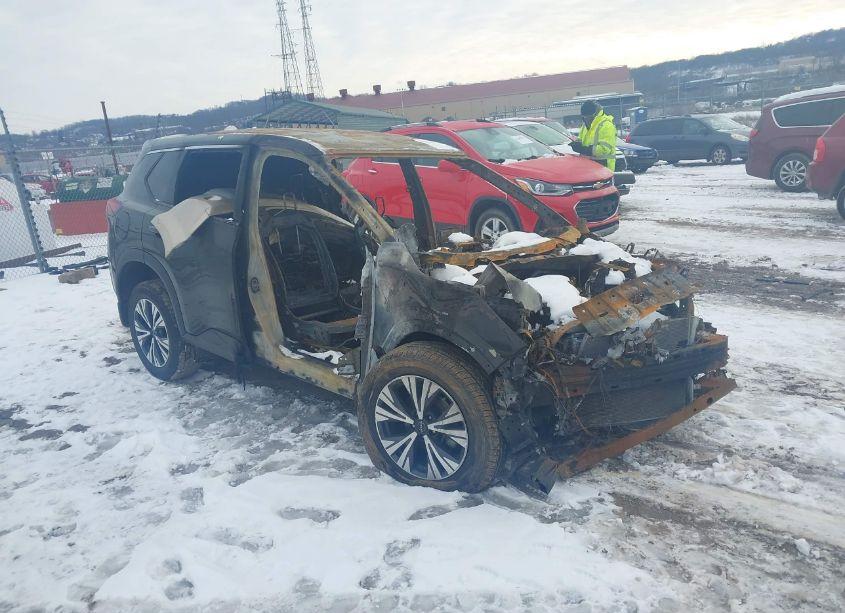 2023 Nissan Rogue SV FWD (VIN 5N1BT3BA7PC747042) main photo