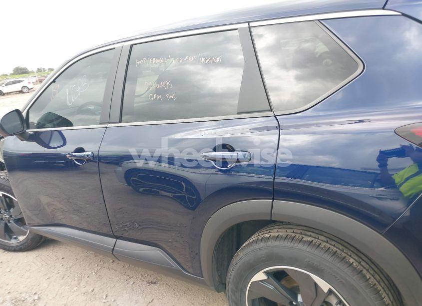 Photo 14 of 2024 Nissan Rogue SV FWD (VIN 5N1BT3BA7RC706445)