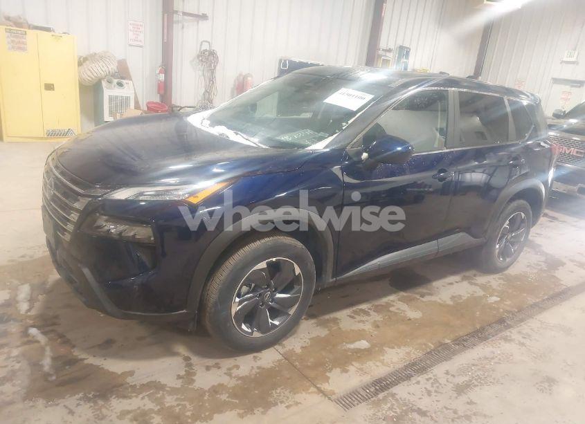Photo 2 of 2024 Nissan Rogue SV FWD (VIN 5N1BT3BA7RC757265)
