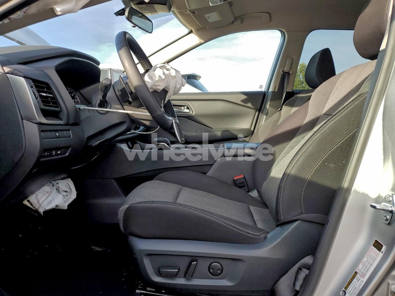 Photo 7 of 2025 NISSAN ROGUE SV (VIN 5N1BT3BA7SC809399)