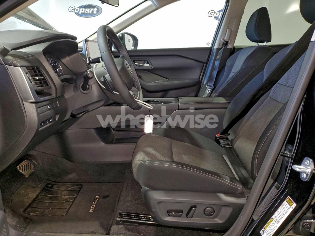 Photo 7 of 2026 NISSAN ROGUE SV (VIN 5N1BT3BA7TC684101)
