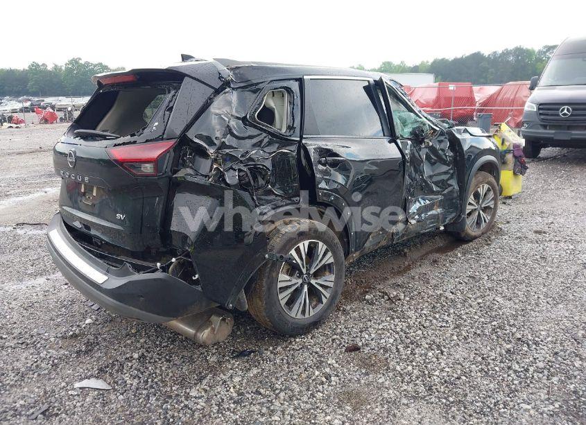 Photo 4 of 2022 Nissan Rogue SV FWD (VIN 5N1BT3BA8NC672638)