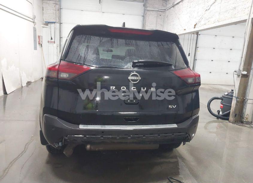 Photo 16 of 2022 Nissan Rogue SV FWD (VIN 5N1BT3BA8NC695613)