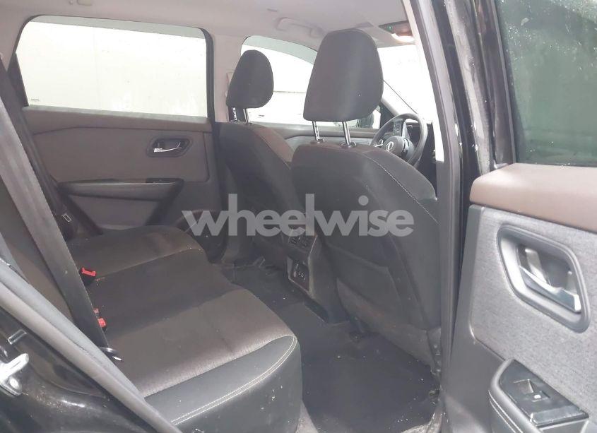 Photo 8 of 2022 Nissan Rogue SV FWD (VIN 5N1BT3BA8NC695613)