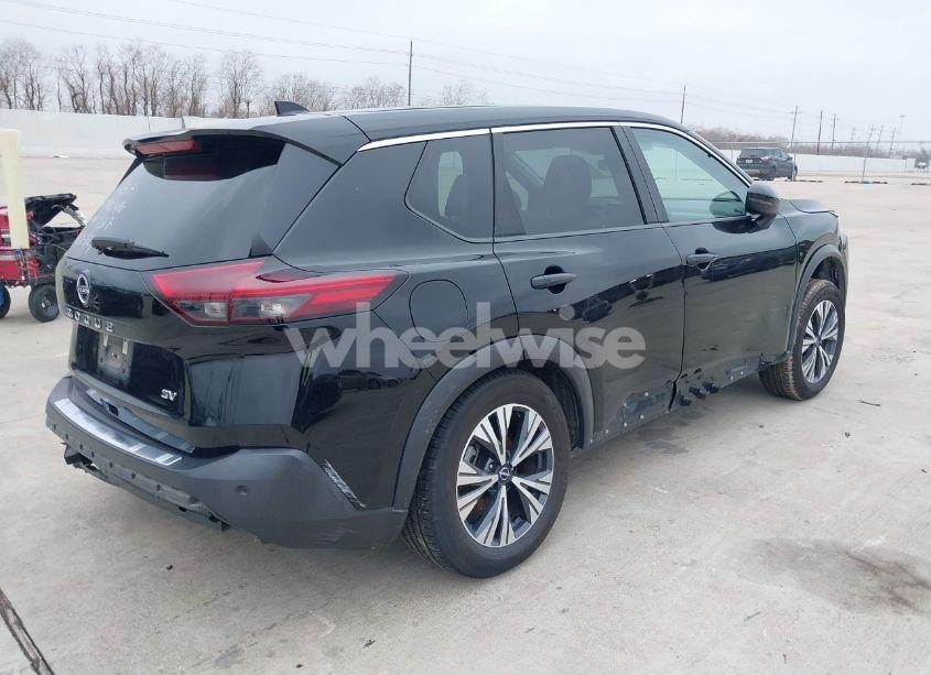 Photo 4 of 2022 Nissan Rogue SV FWD (VIN 5N1BT3BA8NC698317)