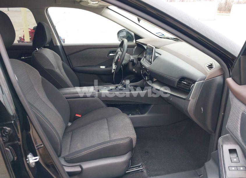 Photo 5 of 2022 Nissan Rogue SV FWD (VIN 5N1BT3BA8NC698317)