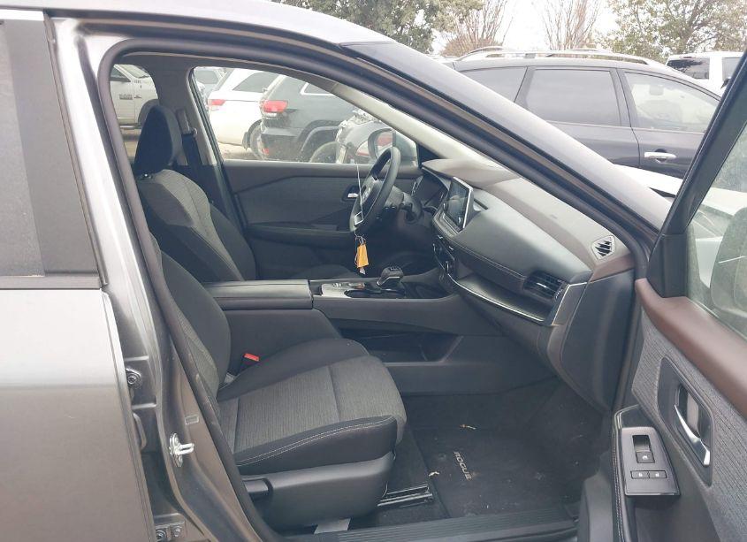 Photo 5 of 2023 Nissan Rogue SV FWD (VIN 5N1BT3BA8PC840488)