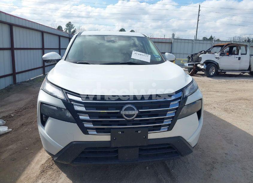 Photo 12 of 2024 Nissan Rogue SV FWD (VIN 5N1BT3BA8RC677716)