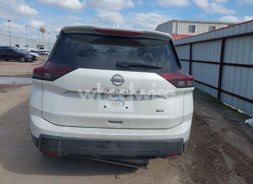 Photo 16 of 2024 Nissan Rogue SV FWD (VIN 5N1BT3BA8RC677716)