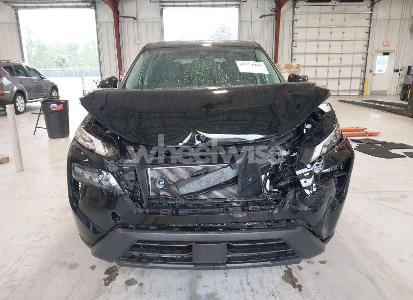 Photo 13 of 2024 Nissan Rogue SV FWD (VIN 5N1BT3BA8RC689185)