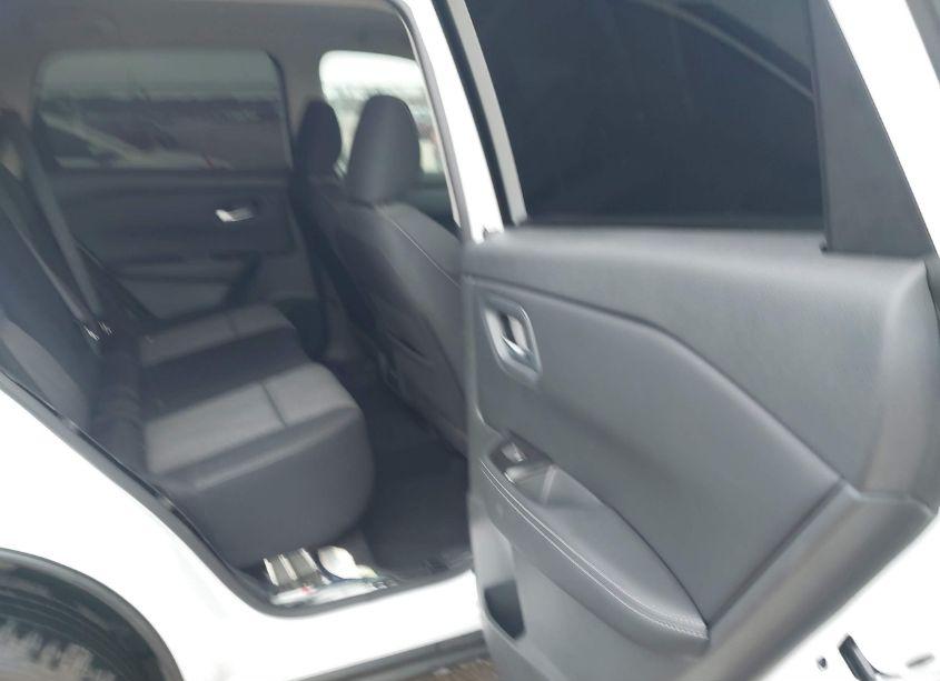 Photo 8 of 2024 Nissan Rogue SV FWD (VIN 5N1BT3BA8RC747196)