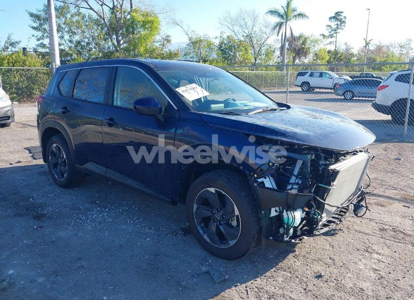 2025 Nissan Rogue SV FWD (VIN 5N1BT3BA8SC671808) main photo