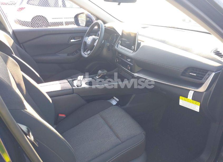 Photo 5 of 2025 Nissan Rogue SV FWD (VIN 5N1BT3BA8SC671808)