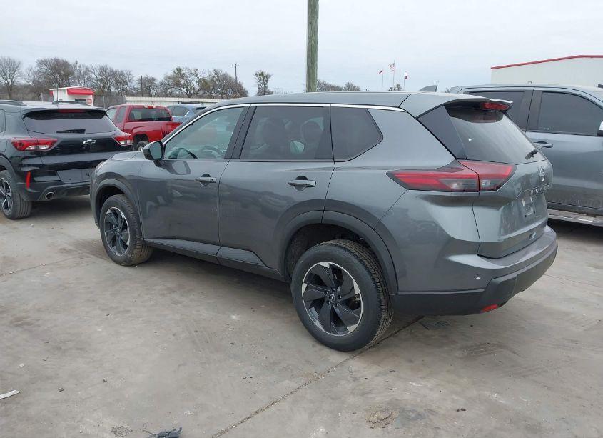 Photo 3 of 2025 Nissan Rogue SV FWD (VIN 5N1BT3BA8SC788580)