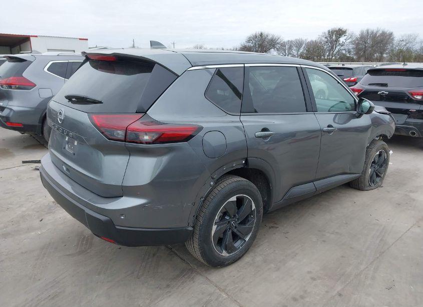 Photo 4 of 2025 Nissan Rogue SV FWD (VIN 5N1BT3BA8SC788580)