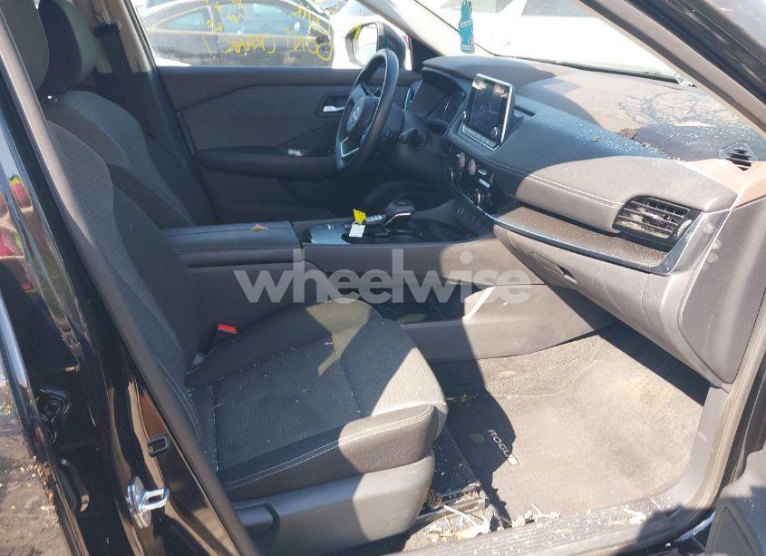 Photo 5 of 2022 Nissan Rogue SV FWD (VIN 5N1BT3BA9NC734760)