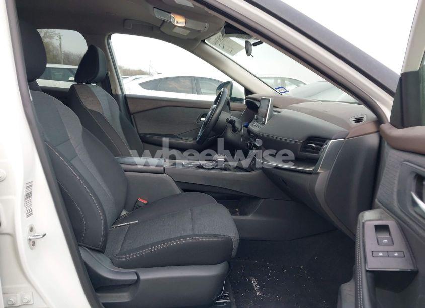 Photo 5 of 2023 Nissan Rogue SV FWD (VIN 5N1BT3BA9PC790409)