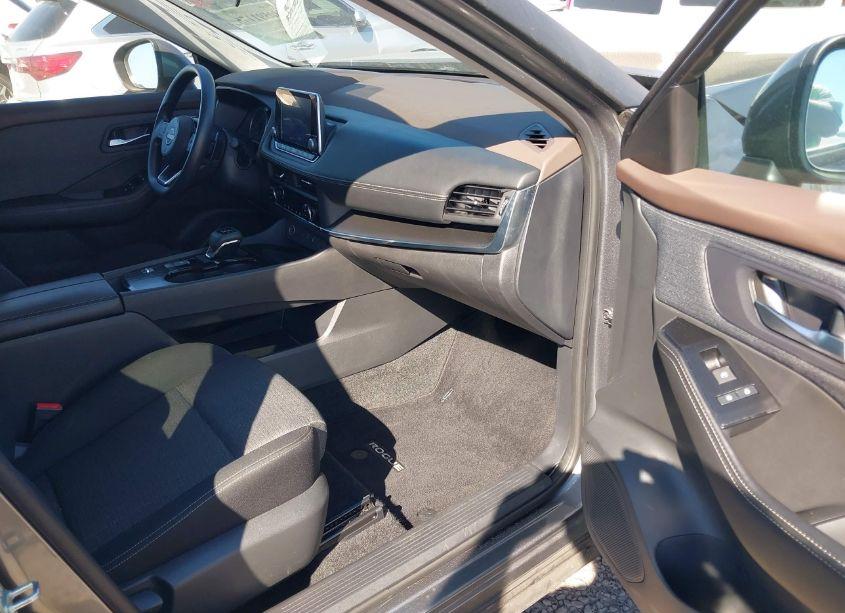 Photo 5 of 2023 Nissan Rogue SV FWD (VIN 5N1BT3BA9PC907857)